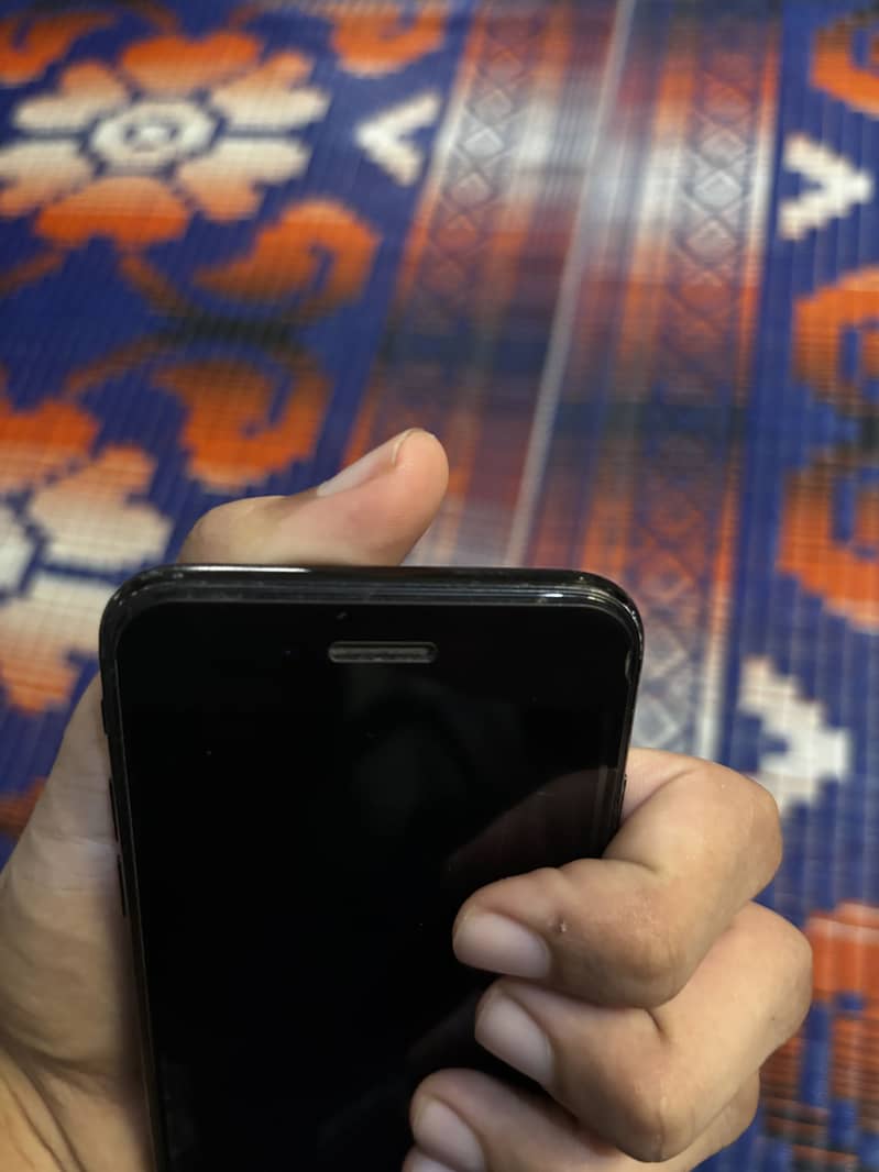 Apple iPhone 7 3