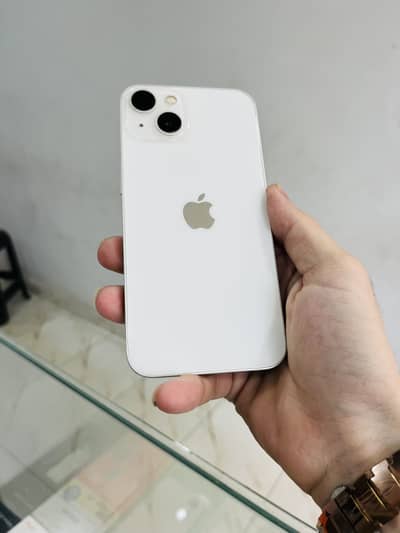 Apple iPhone 13