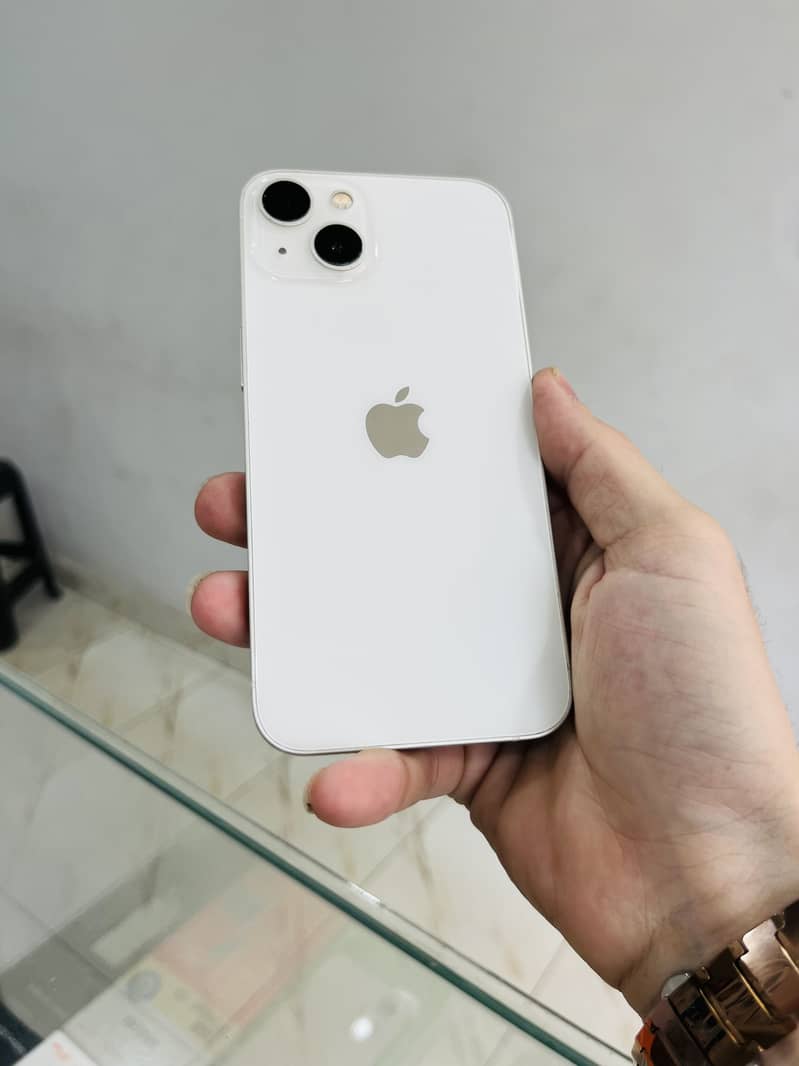 Apple iPhone 13 0