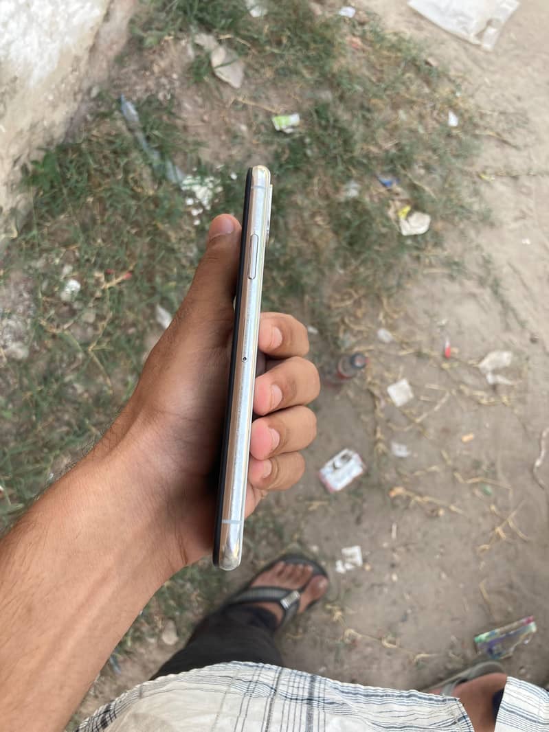 Apple iPhone X 1
