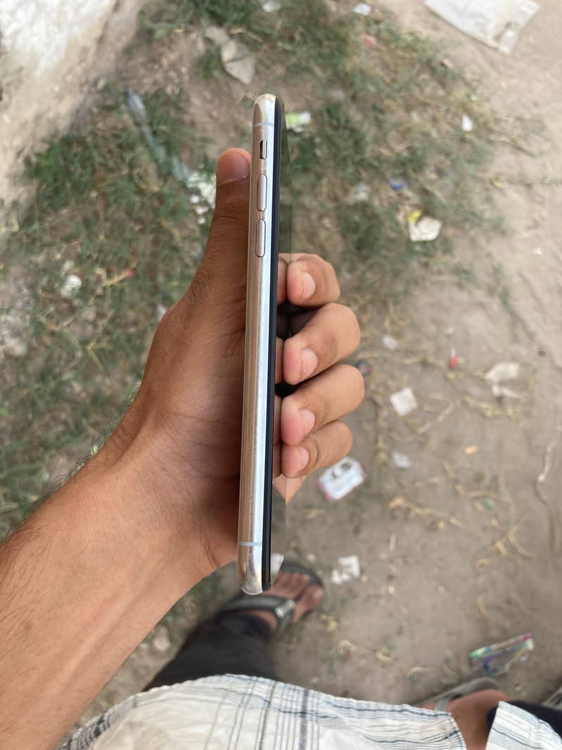 Apple iPhone X 2