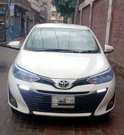 Toyota Yaris 2022 full option push start