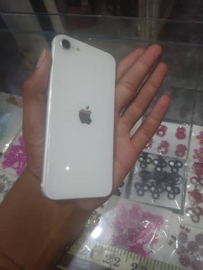 Apple iPhone SE