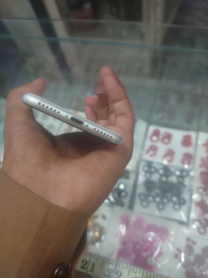 Apple iPhone SE 2