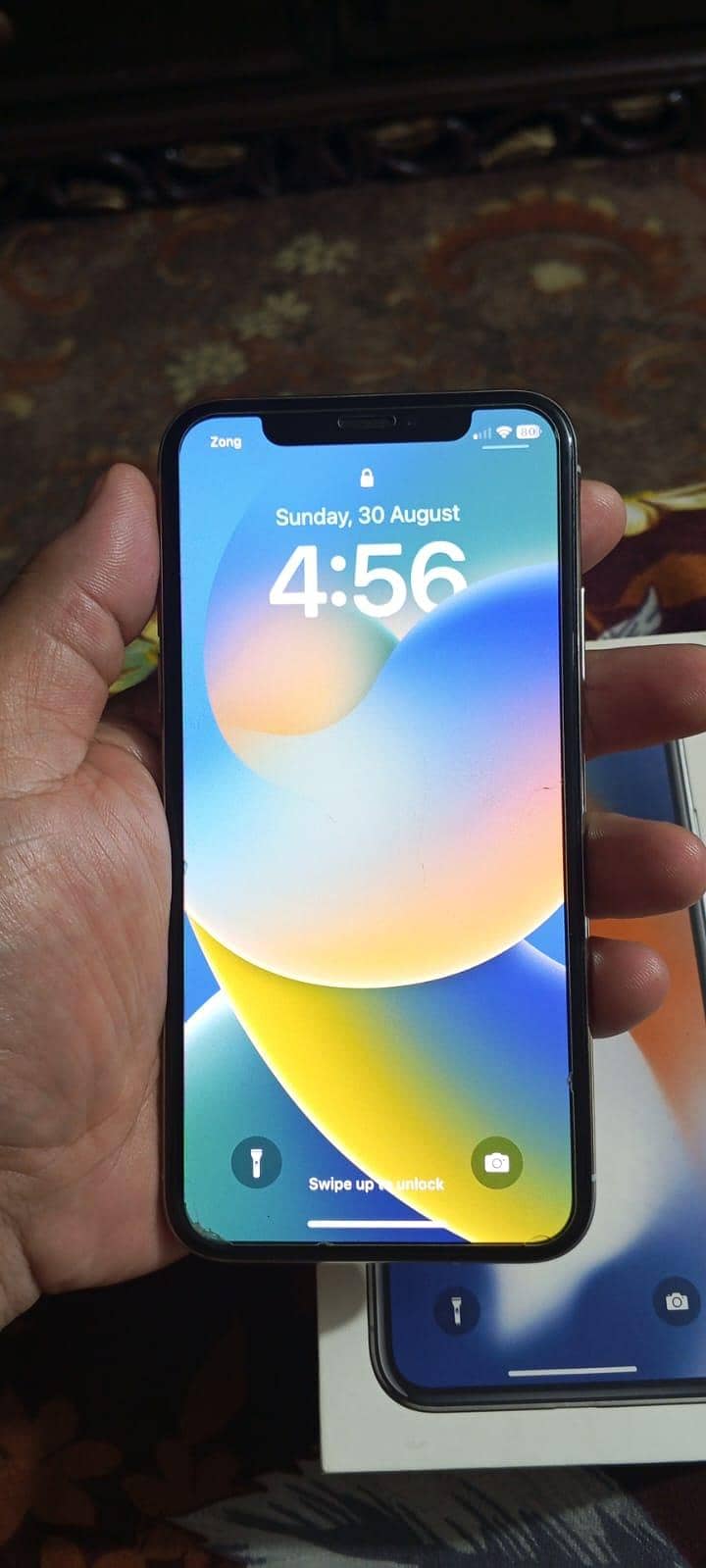 Apple iPhone X 4