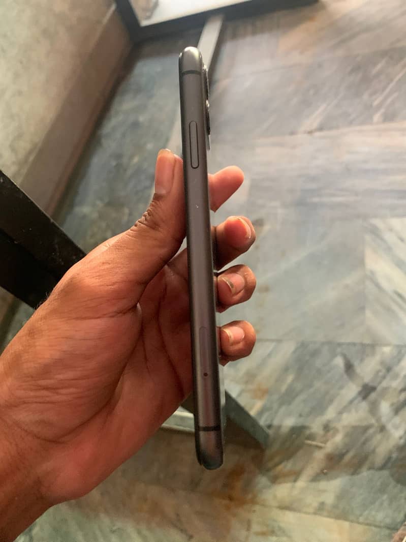 Apple iPhone 11 2