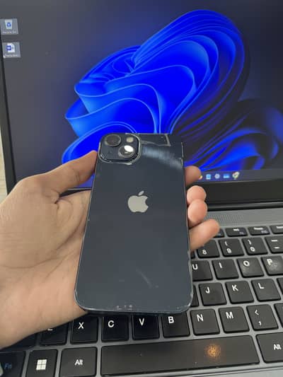 Apple iPhone 13