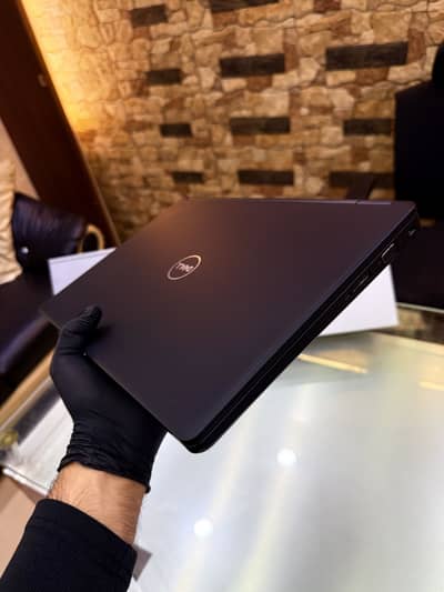 Dell Laptop i7 6th Gen 2GB Dedicated Nvidia Graphics