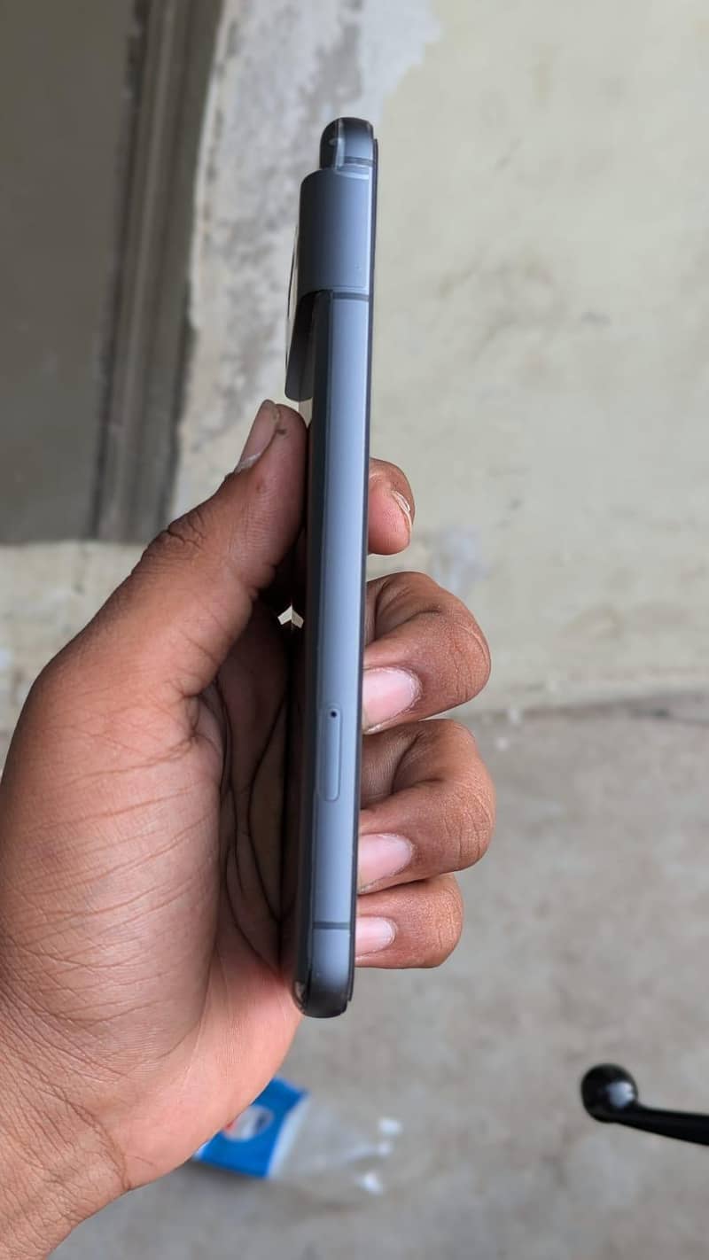 Google Pixel 8 4