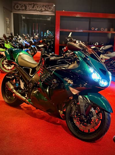 Kawasaki Ninja ZX14 1400cc Heavy Bike