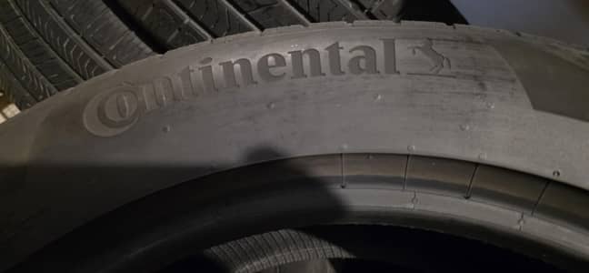 Continental Crossroads HT 265/50R20-111H for Tank 500