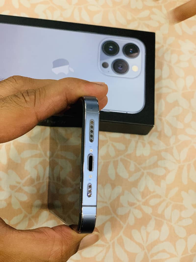 Apple iPhone 13 Pro 4