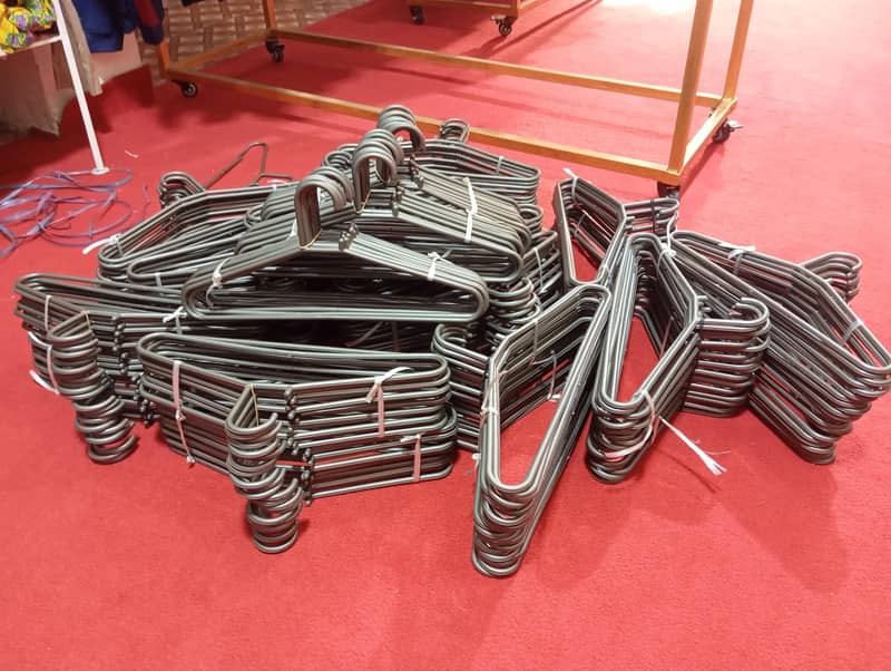 Plastic hangers 1
