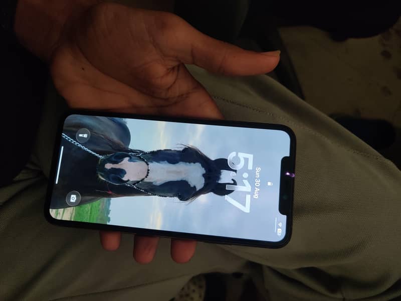 Apple iPhone 11 Pro Max 4