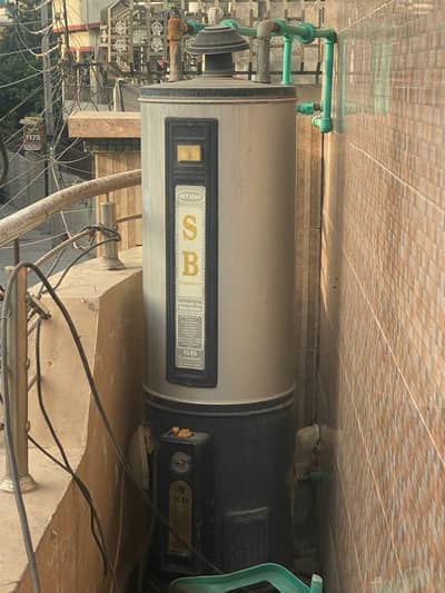 Electric & Gas Hot Geyser Good Condition