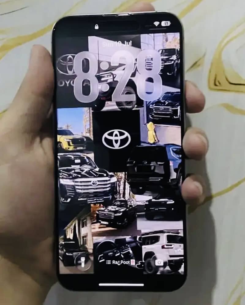 Apple iPhone 15 Pro Max 2