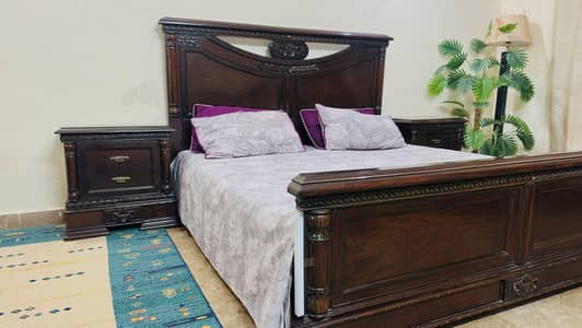 solid wooden bedset