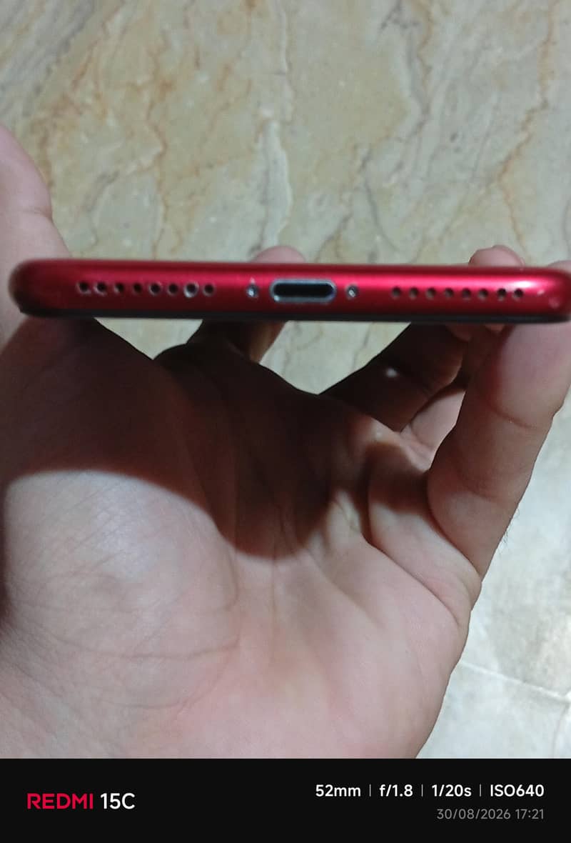 Apple iPhone 8 Plus 4