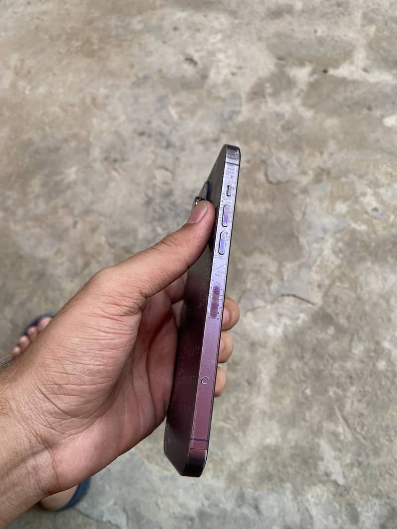 Apple iPhone 14 Pro Max 2