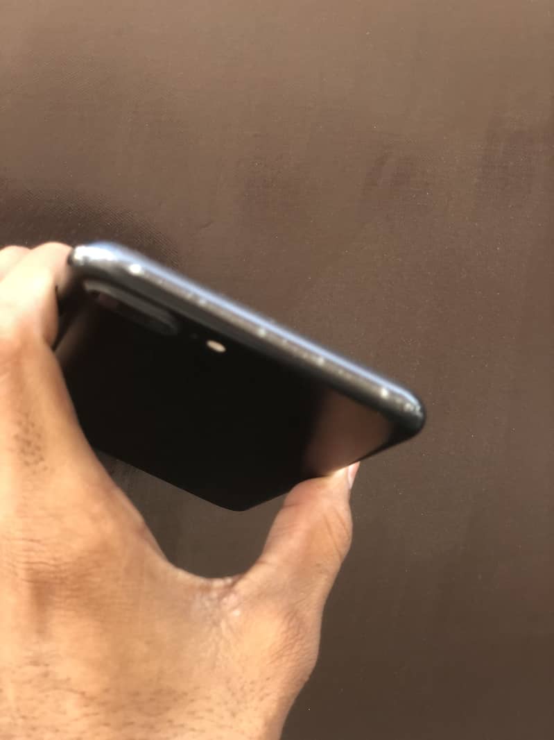 Apple iPhone 7 Plus 4