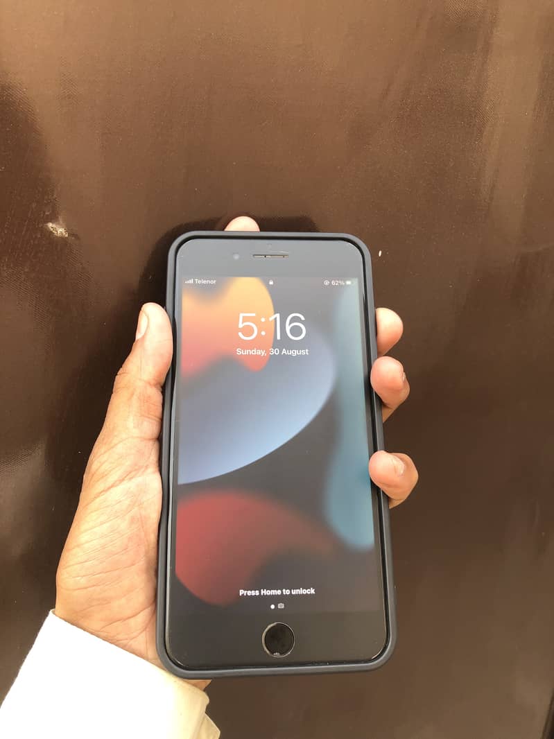 Apple iPhone 7 Plus 8