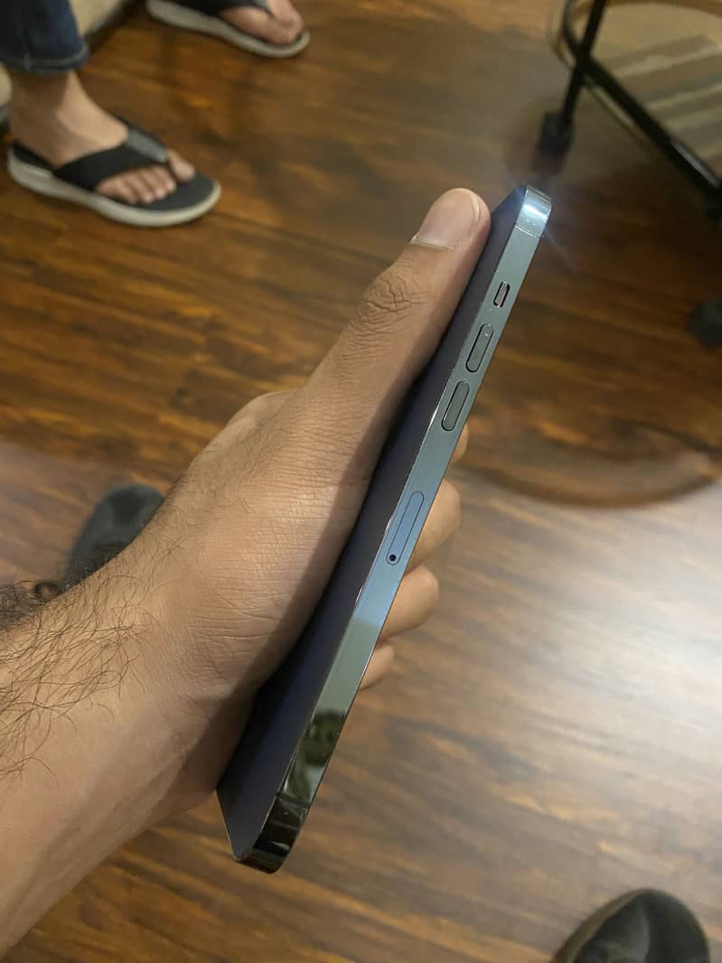 Apple iPhone 12 Pro Max 6