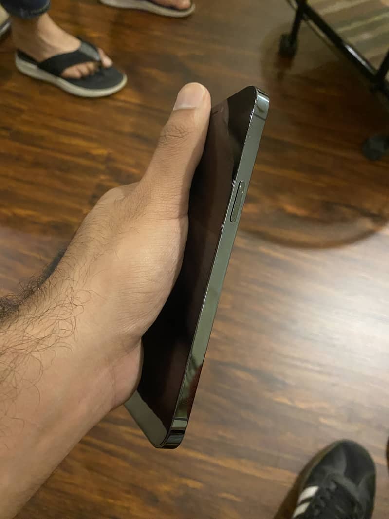 Apple iPhone 12 Pro Max 7