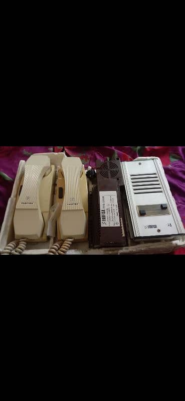 farfisa intercom system, 2 handsets, power supply