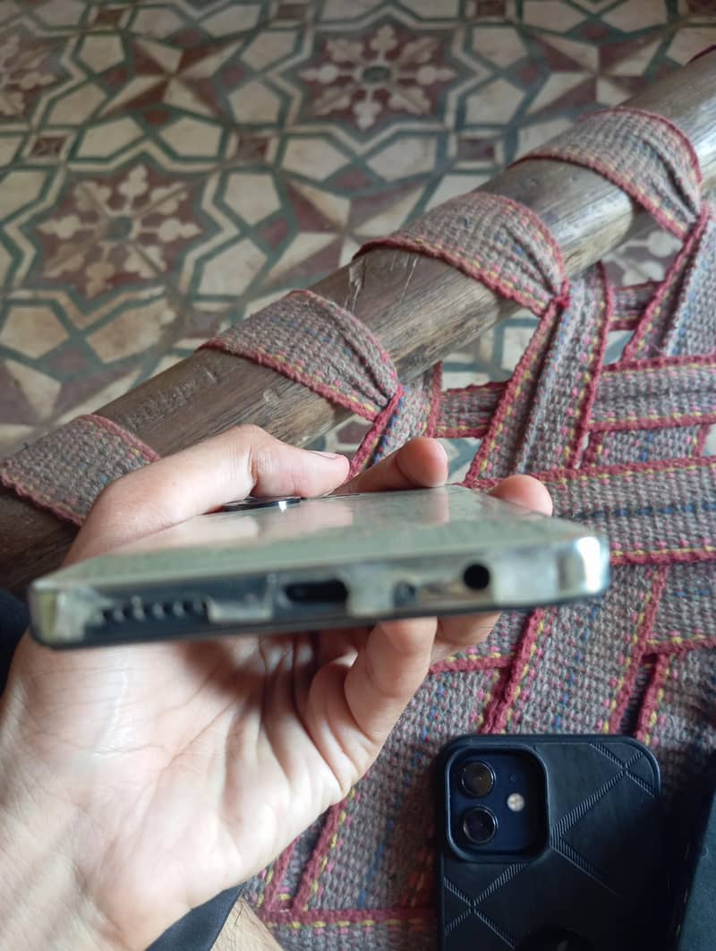 Tecno CAMON 20 Pro 4