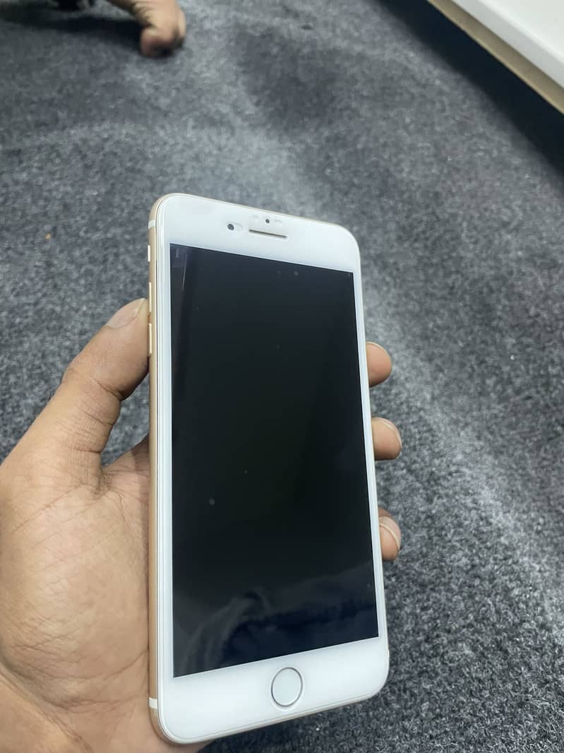 Apple iPhone 7 Plus 0