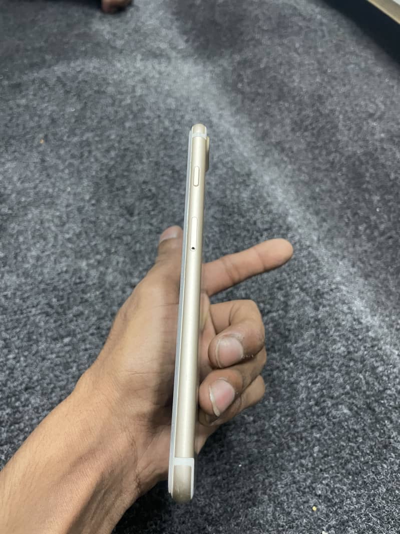 Apple iPhone 7 Plus 1