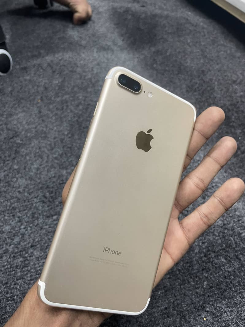 Apple iPhone 7 Plus 3