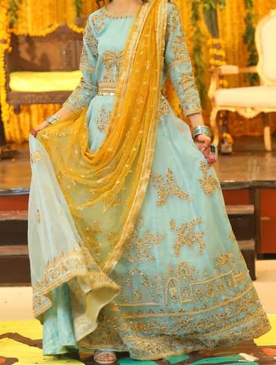 one time used perfect lehnga choli