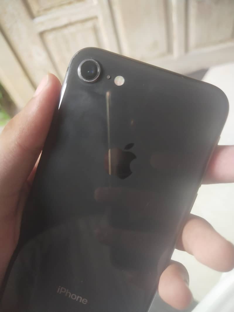 Apple iPhone 8 0