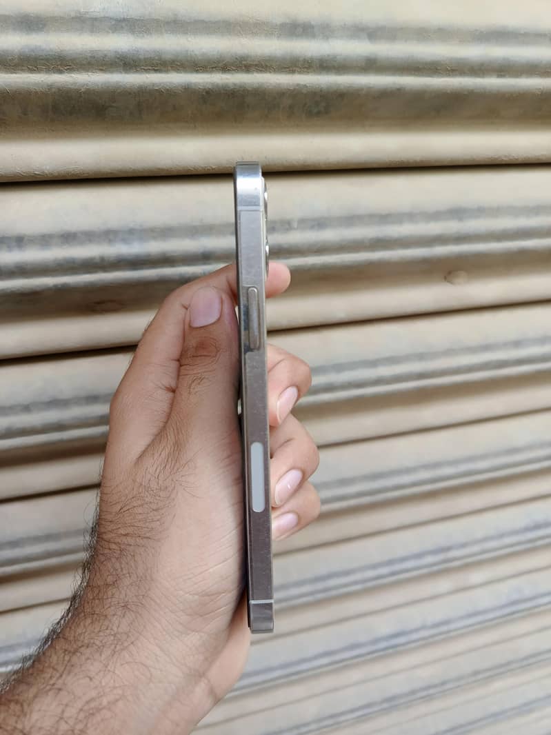 Apple iPhone 12 Pro 1
