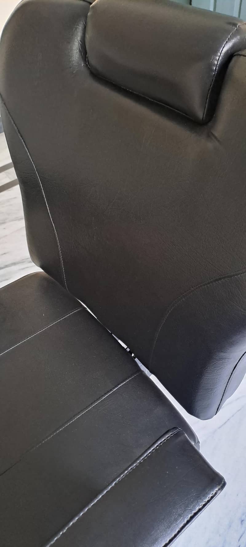 saloon 7