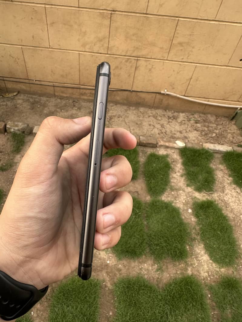 Apple iPhone 8 2
