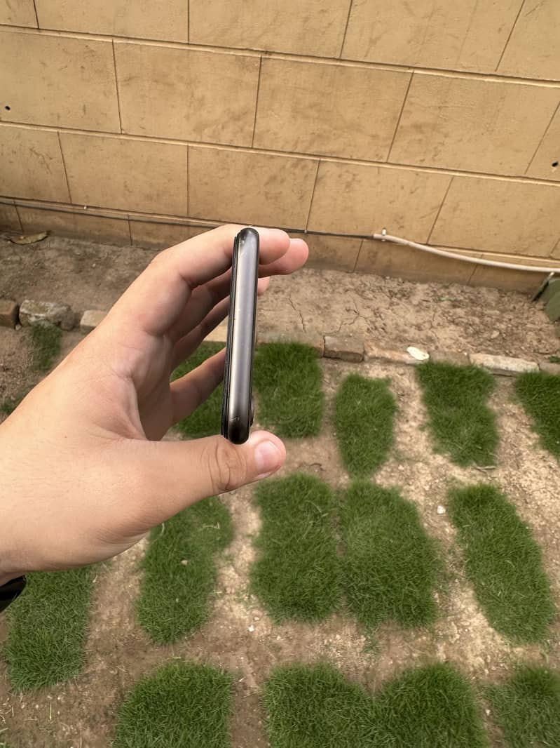 Apple iPhone 8 5
