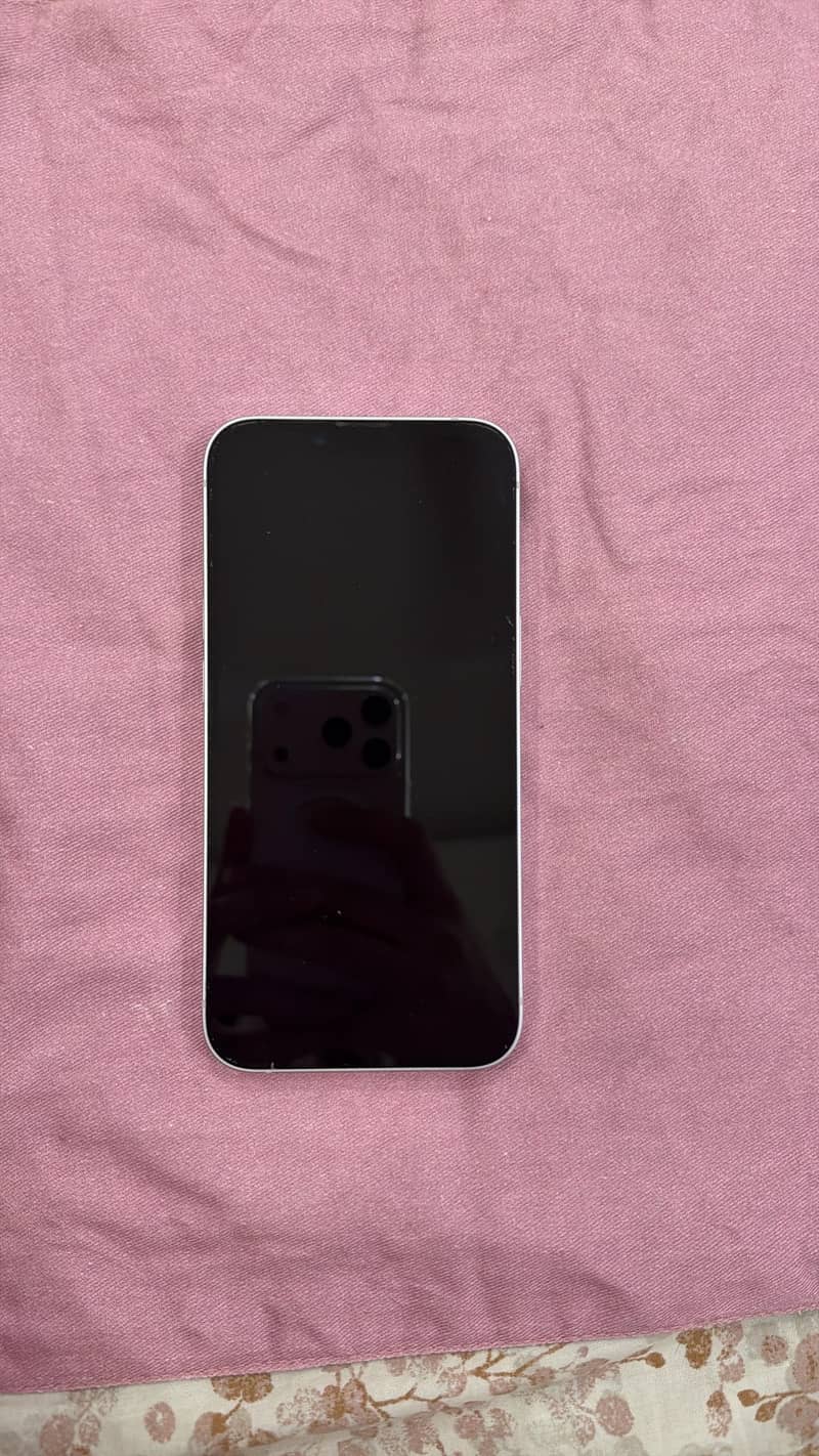 Apple iPhone 14 4