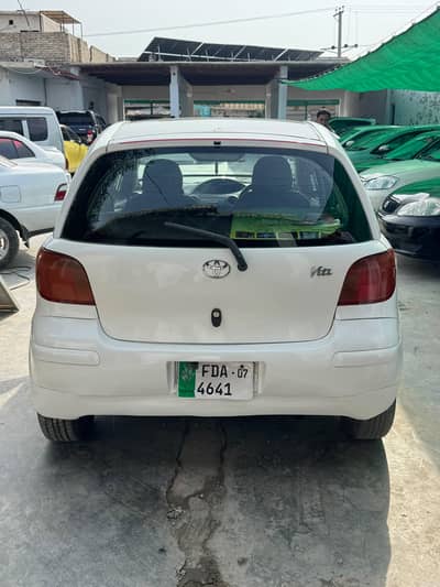 Toyota Vitz 2004