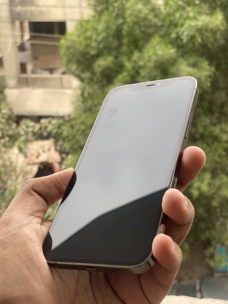 Apple iPhone 12 Pro Max 7