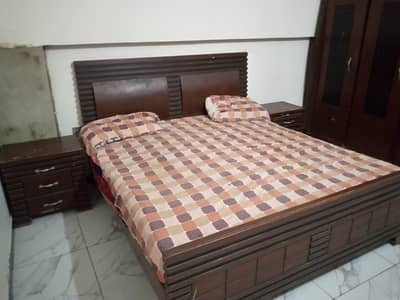 full bedroom set: king size bed + 2 side tables + 3 door wardrobe