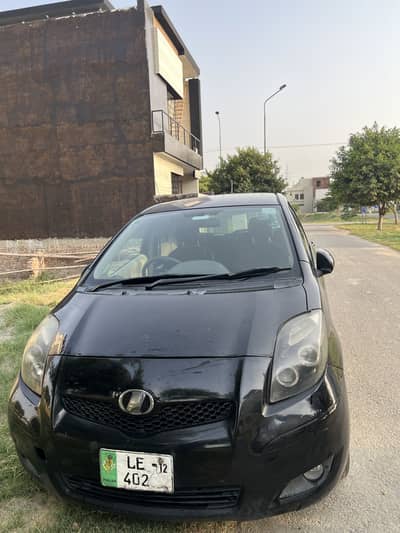 Toyota Vitz 2012