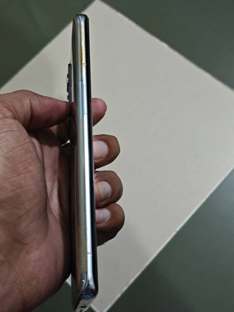 One Plus 9 Pro 4