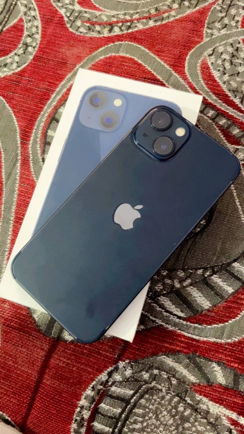 Apple iPhone 13 2