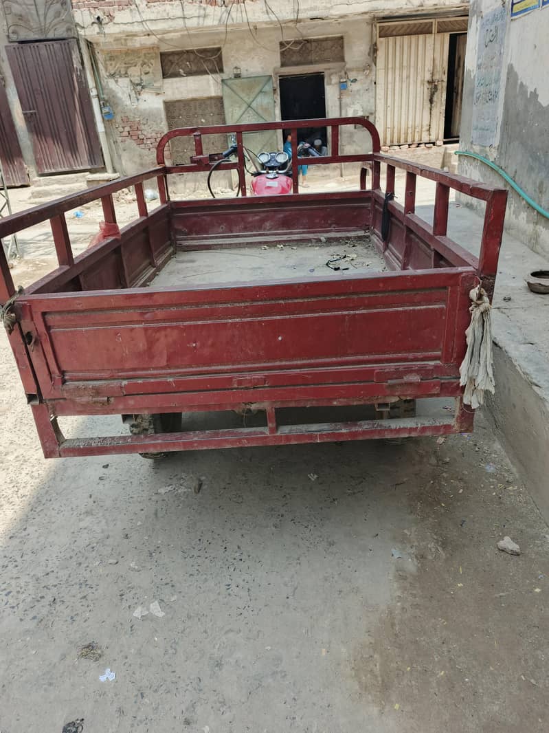rickshaw good working condition  engine good perfect solid body 9