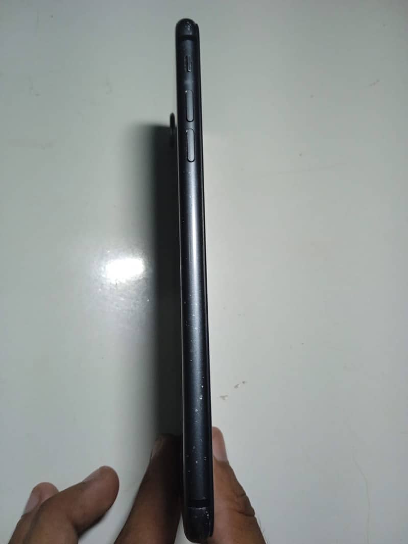 Apple iPhone 8 Plus 6