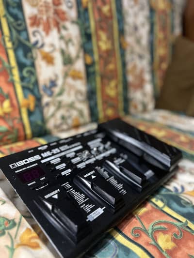 BOSS ME-25 Guitar Multi Effects Processor
