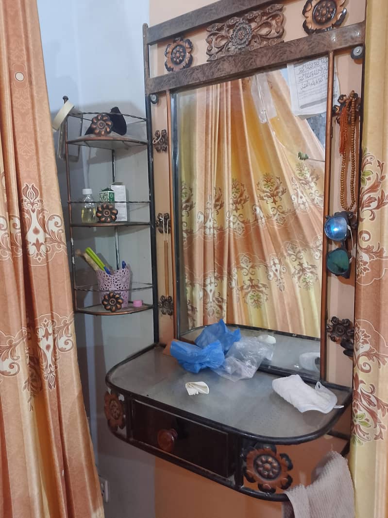 dressing table 0