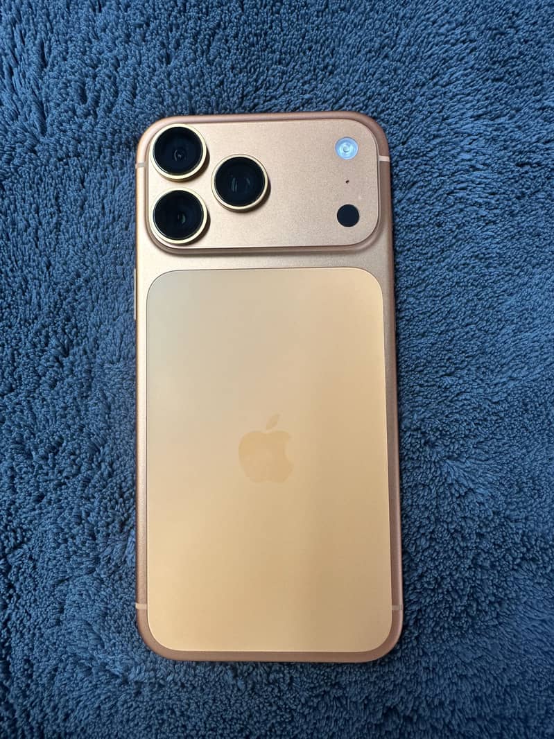 Apple iPhone 17 Pro Max 0